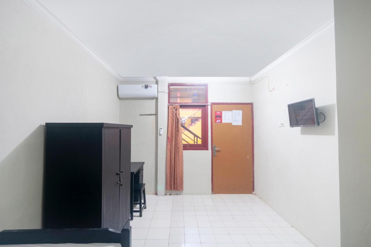Hotel Oyo Life 3034 Taman Melati Depok Exterior foto
