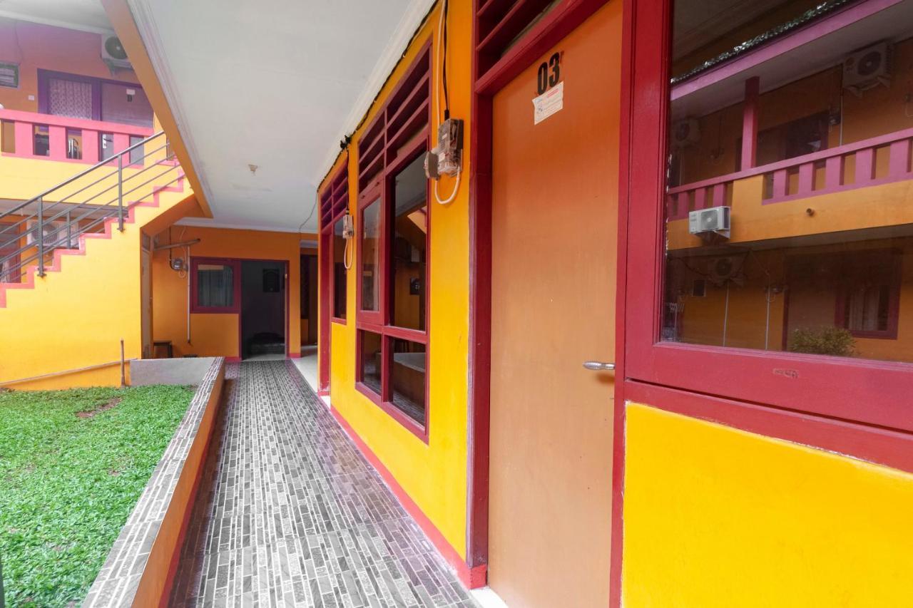 Hotel Oyo Life 3034 Taman Melati Depok Exterior foto