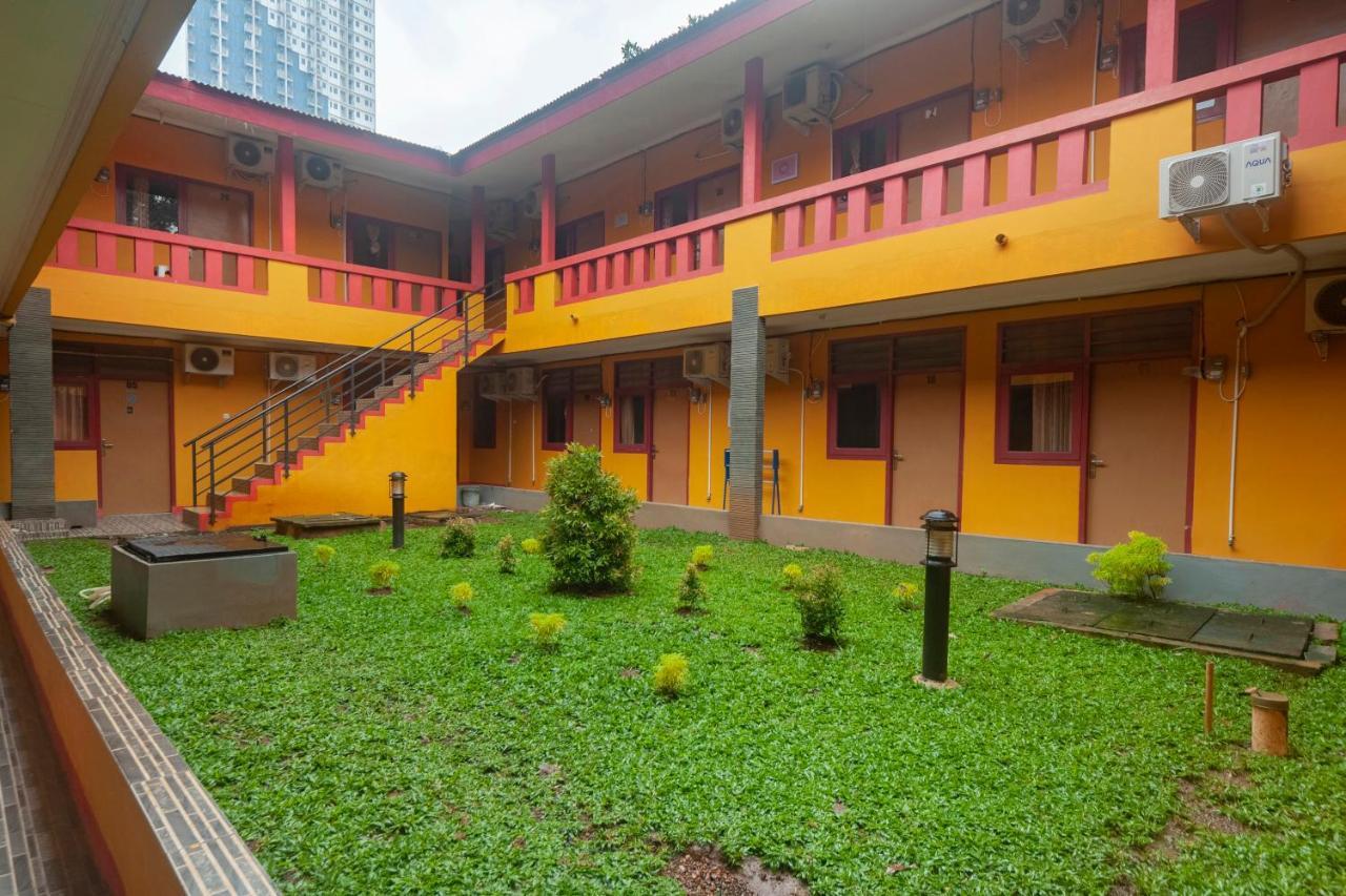 Hotel Oyo Life 3034 Taman Melati Depok Exterior foto