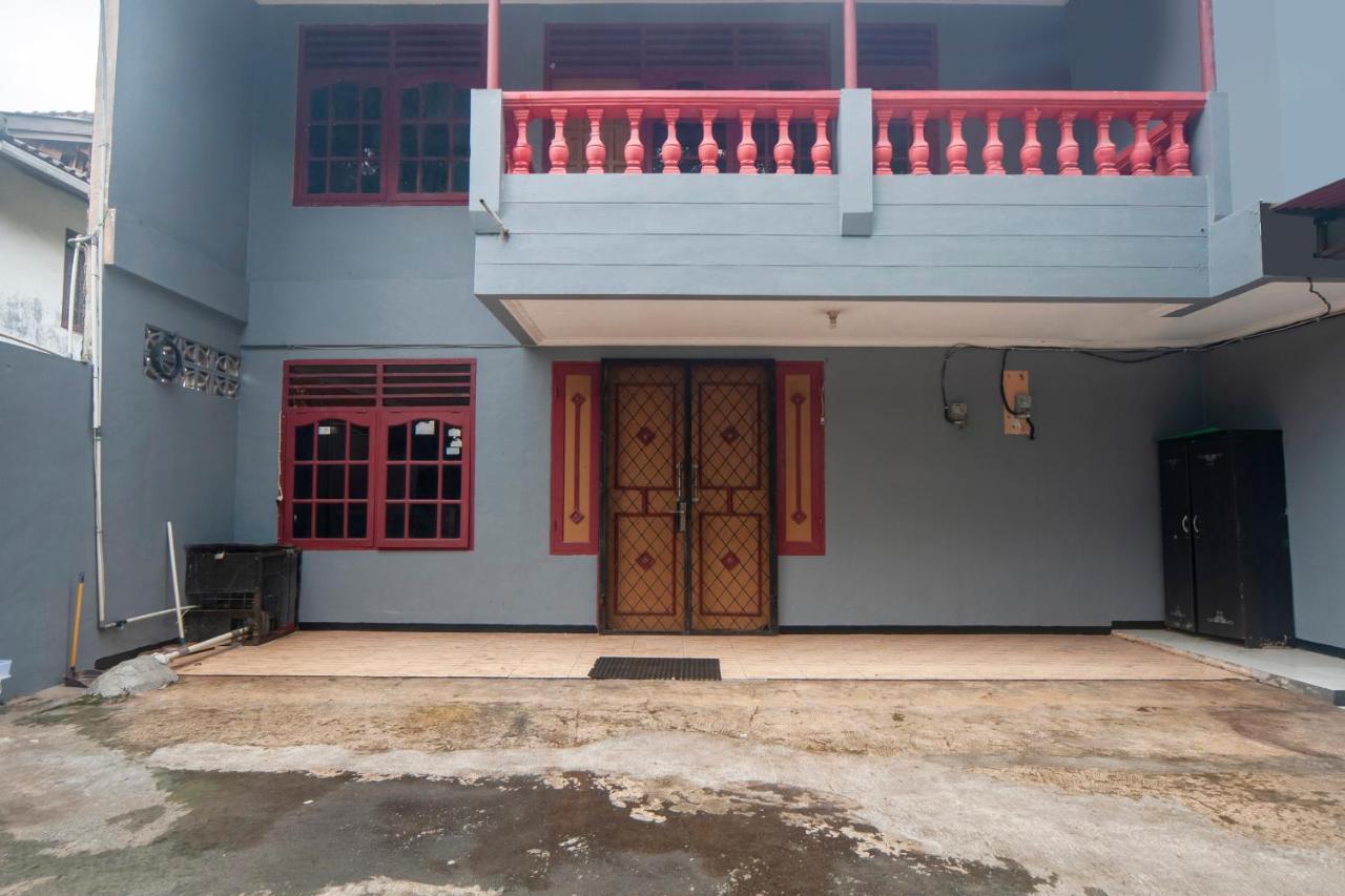 Hotel Oyo Life 3034 Taman Melati Depok Exterior foto