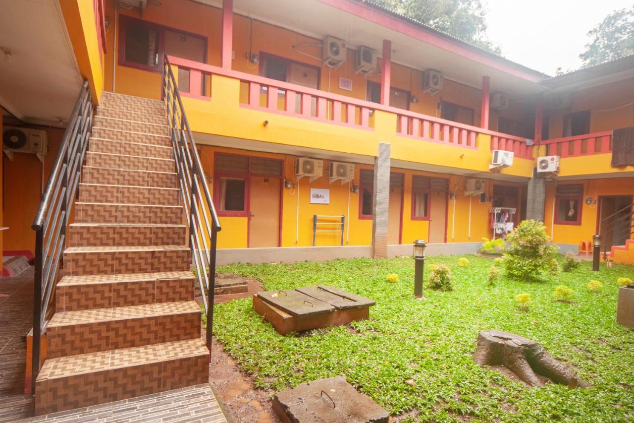 Hotel Oyo Life 3034 Taman Melati Depok Exterior foto